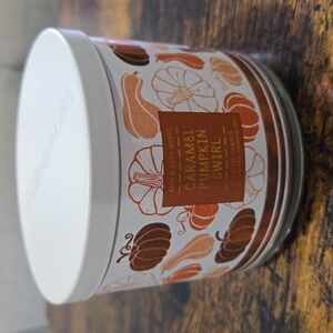 NWT Bath & Body Works Caramel Pumpkin Swirl 3 Wick Candle